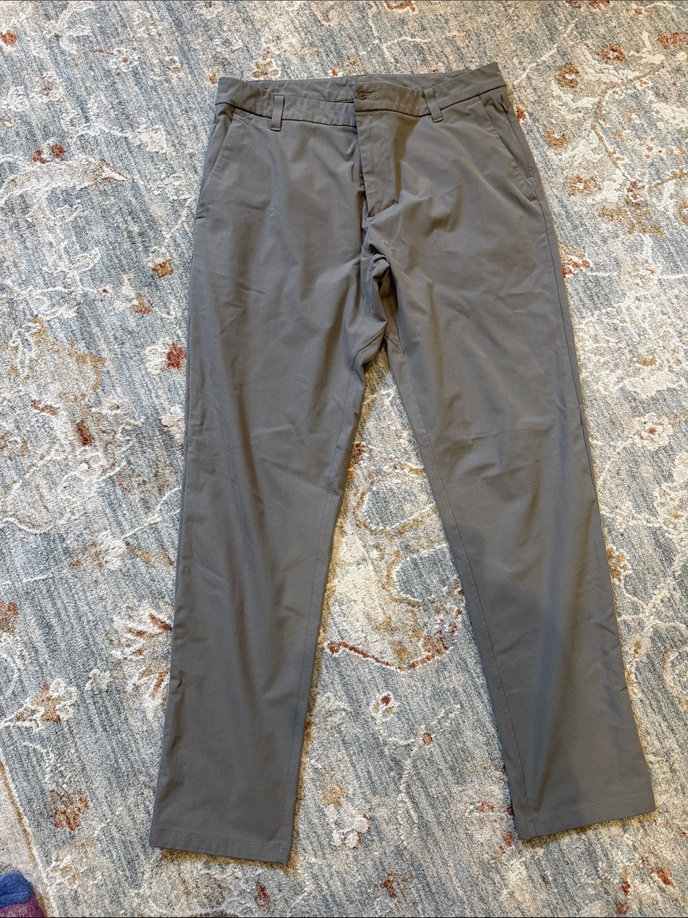 lululemon athletica Men's Gray Slim Chino Pants